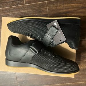 NOBULL black leather lifter BRAND NEW